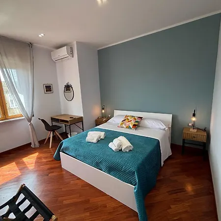 Caridei 那不勒斯